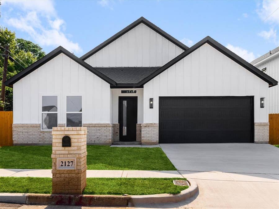 Property photo for 2127 Amanda Avenue, Fort Worth, TX