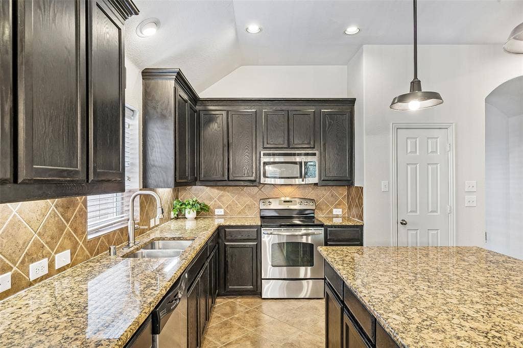 405 Highland Ridge Drive, Wylie, TX 75098 405 Highland Ridge Drive, Wylie, TX 75098