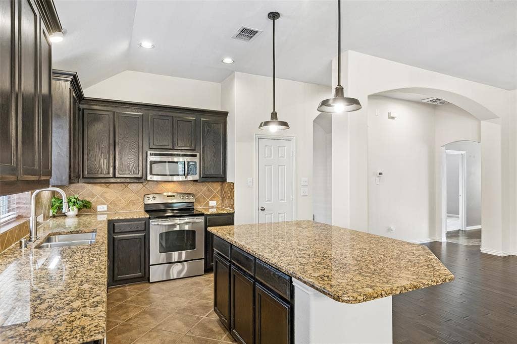 405 Highland Ridge Drive, Wylie, TX 75098 405 Highland Ridge Drive, Wylie, TX 75098