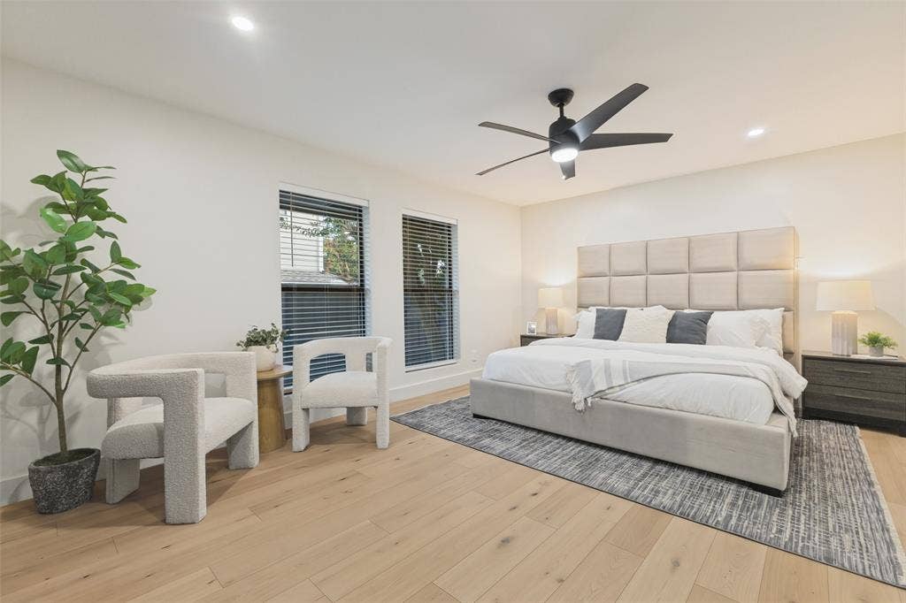 4624 Willow Lane, Dallas, TX 75244 Spacious secondary bedroom