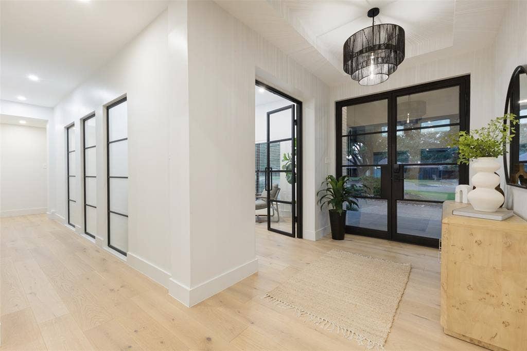 4624 Willow Lane, Dallas, TX 75244 4624 Willow Lane, Dallas, TX 75244