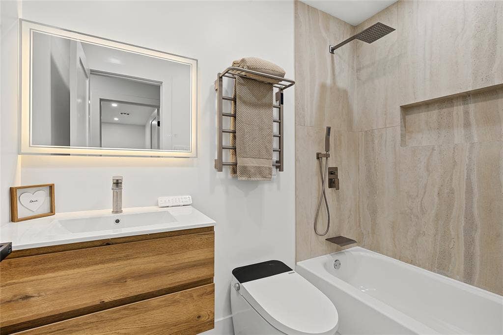 865 Peavy Road, Dallas, TX 75218 865 Peavy Road, Dallas, TX 75218