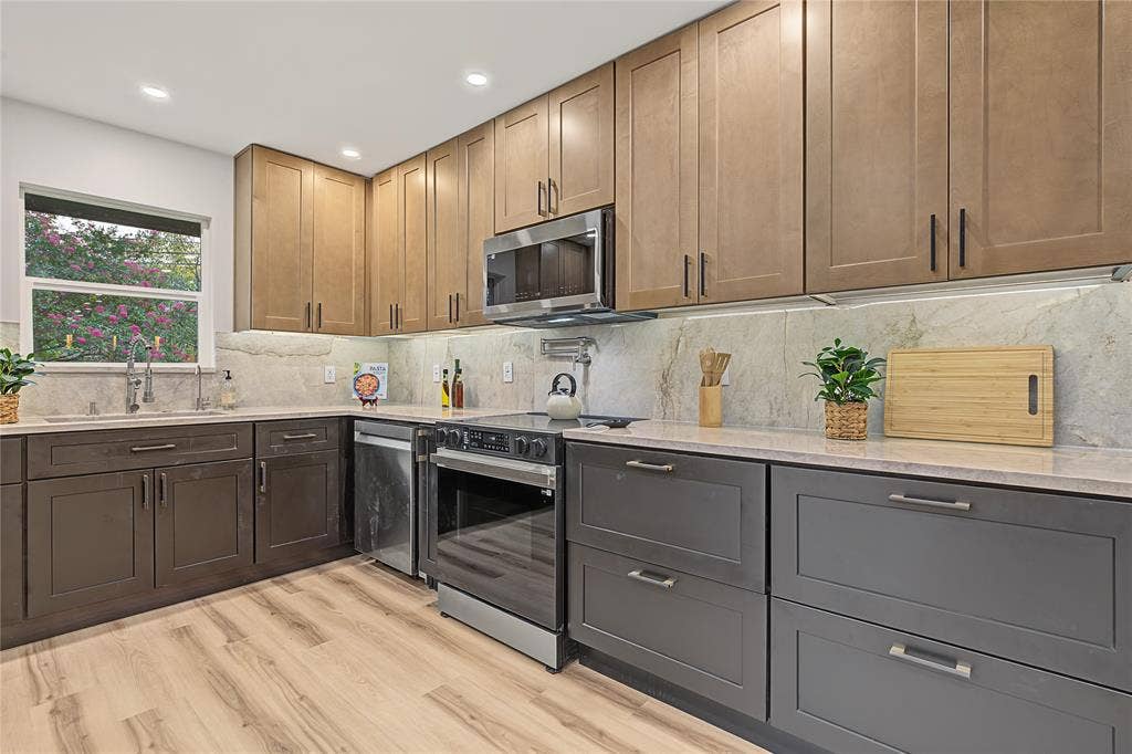 865 Peavy Road, Dallas, TX 75218 865 Peavy Road, Dallas, TX 75218