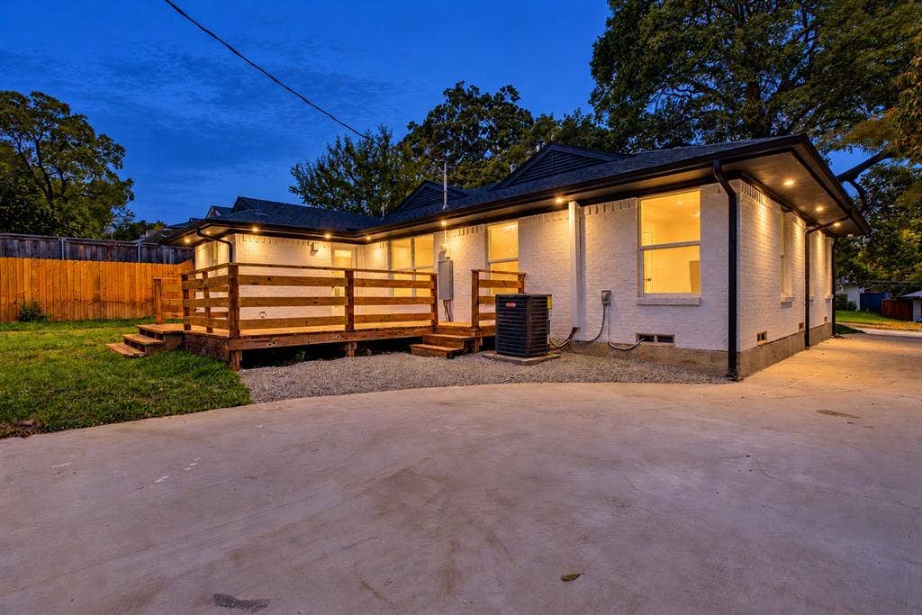 865 Peavy Road, Dallas, TX 75218 865 Peavy Road, Dallas, TX 75218