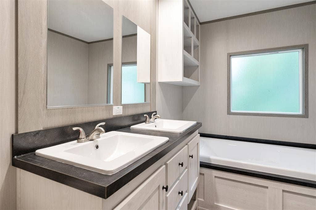 121 Neches Drive, Mabank, TX 75156 121 Neches Drive, Mabank, TX 75156