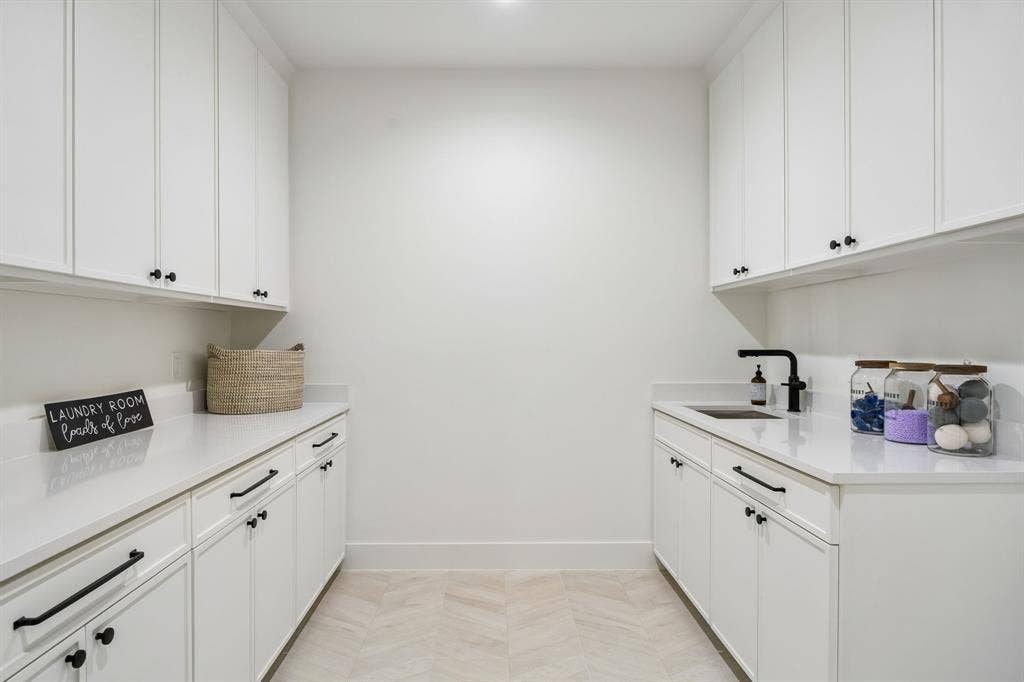 6915 Middle Cove Drive, Dallas, TX 75248