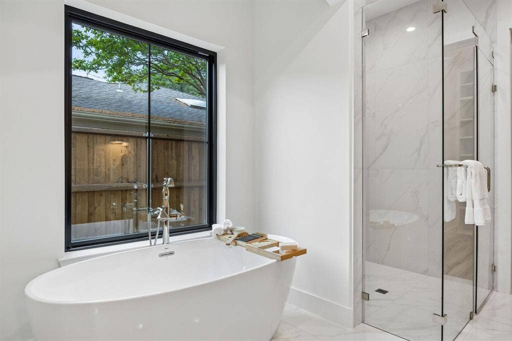 6915 Middle Cove Drive, Dallas, TX 75248