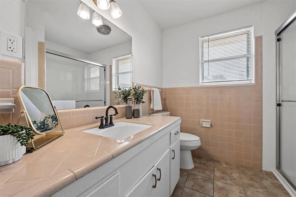 107 E Dawn Drive, Robinson, TX 76706 107 E Dawn Drive, Robinson, TX 76706