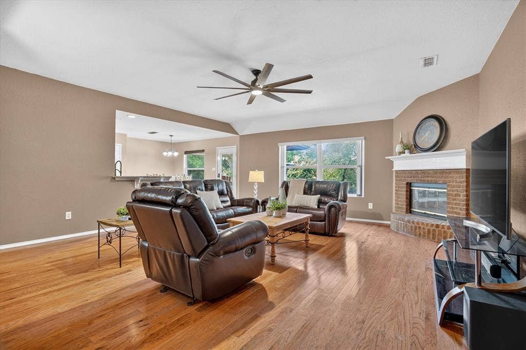 6608 Silver Oak Lane, Fort Worth, TX 76135