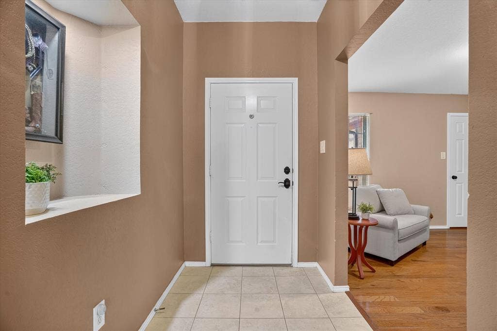 6608 Silver Oak Lane, Fort Worth, TX 76135