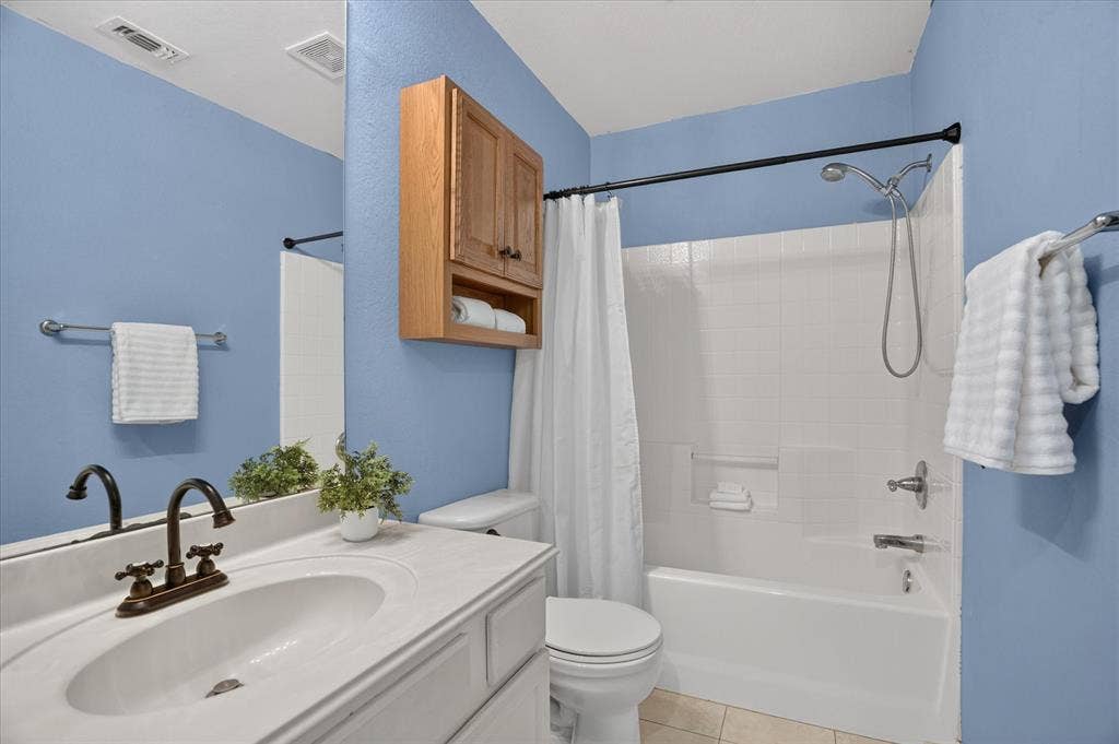 6608 Silver Oak Lane, Fort Worth, TX 76135