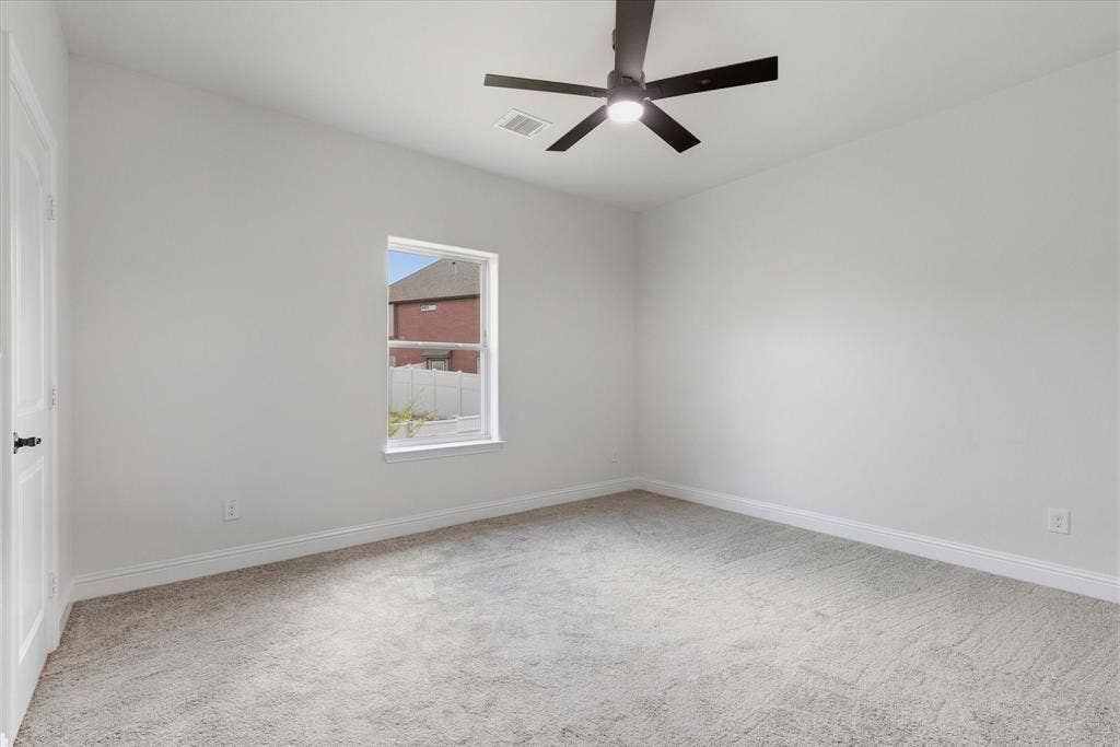 2600 Almanzor Avenue, Irving, TX 75062 2600 Almanzor Avenue, Irving, TX 75062
