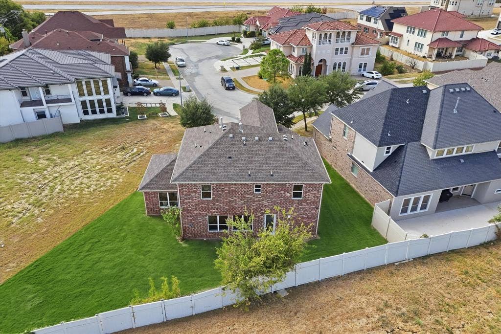 2600 Almanzor Avenue, Irving, TX 75062 2600 Almanzor Avenue, Irving, TX 75062
