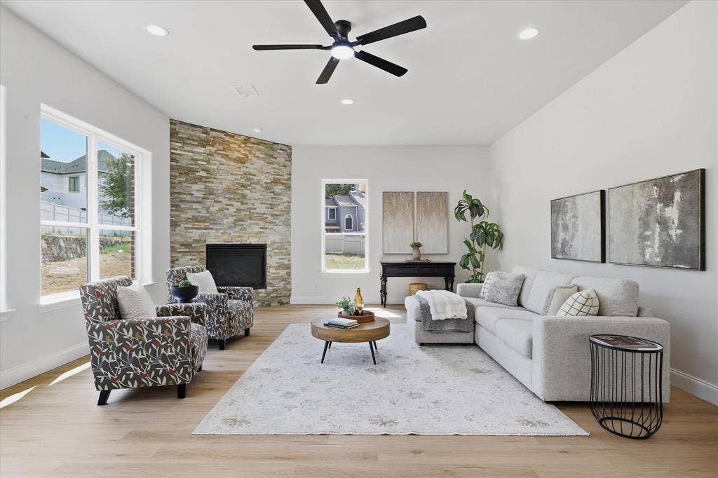 2600 Almanzor Avenue, Irving, TX 75062 2600 Almanzor Avenue, Irving, TX 75062