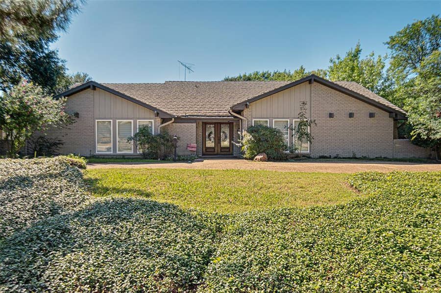 Property photo for 3708 Princess Lane, Dallas, TX