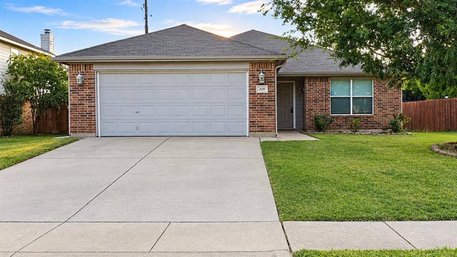 Property photo for 309 Spurlock Drive, Krum, TX