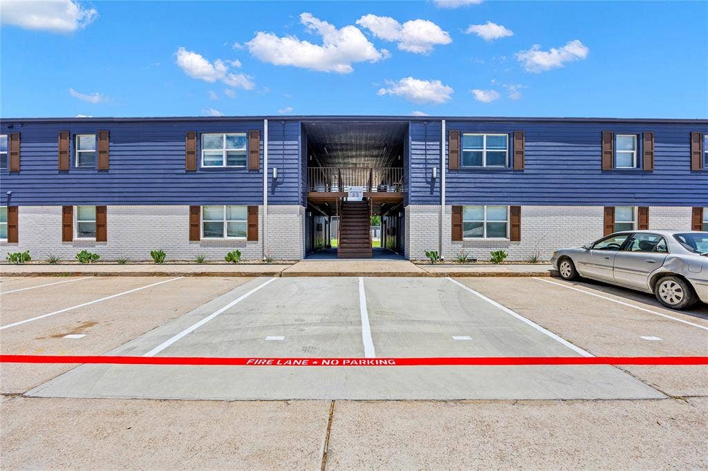4639 Williams Road, #219, Benbrook, TX 76116 View of building exterior with uncovered parking