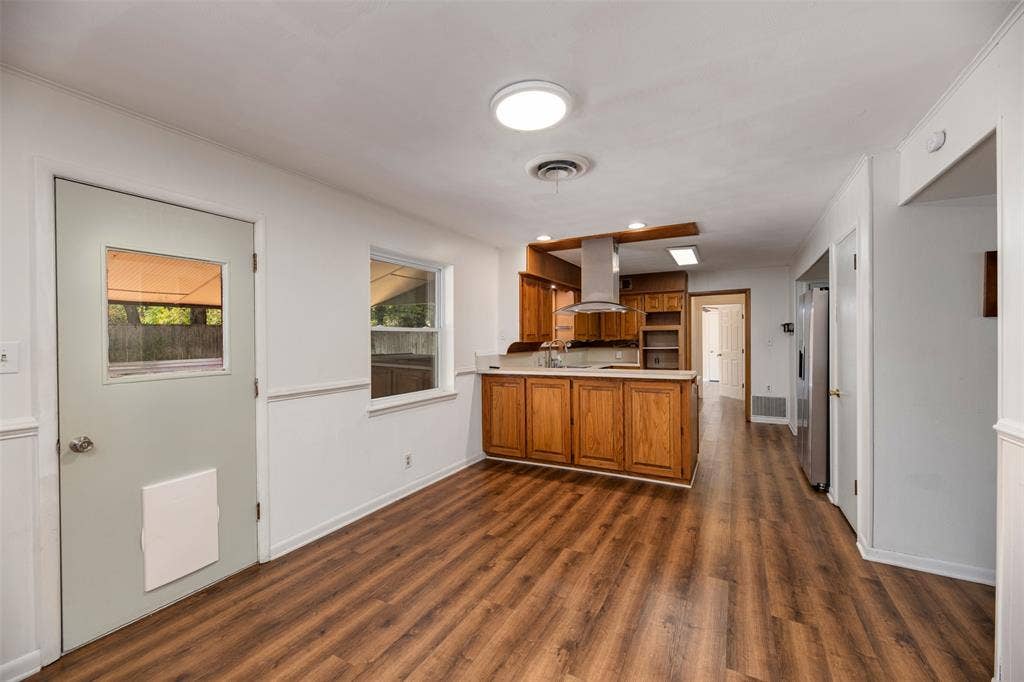 1208 Wentwood Drive, Irving, TX 75061 1208 Wentwood Drive, Irving, TX 75061
