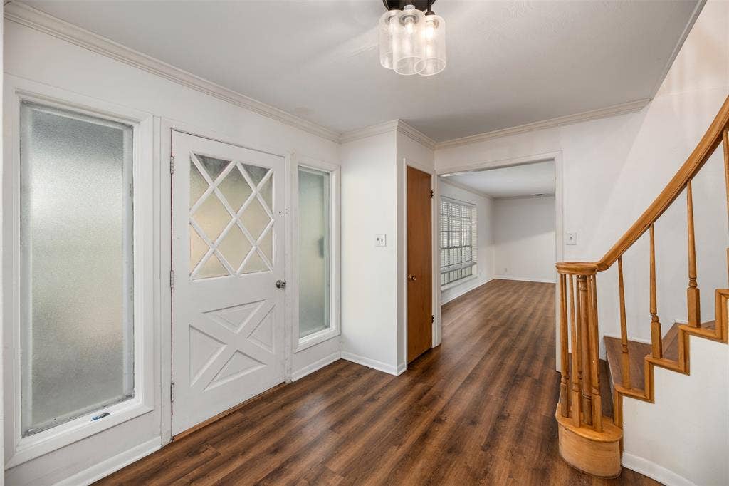 1208 Wentwood Drive, Irving, TX 75061 1208 Wentwood Drive, Irving, TX 75061