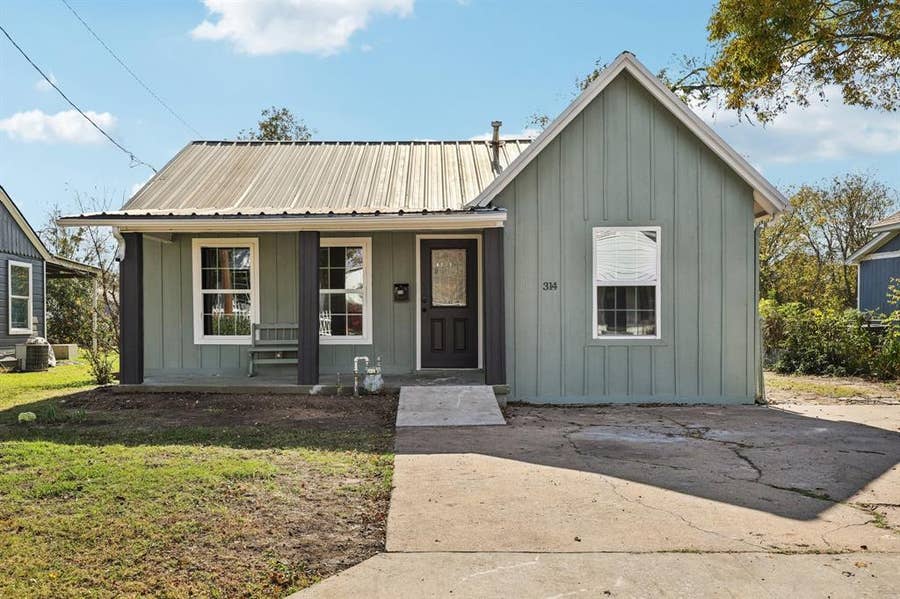 Property photo for 314 Greenwood Street, Terrell, TX