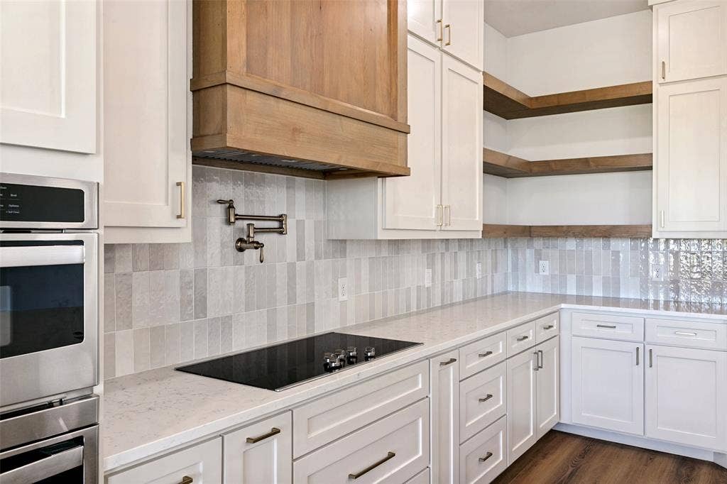 6951 Eagle Creek Drive, Godley, TX 76044 6951 Eagle Creek Drive, Godley, TX 76044