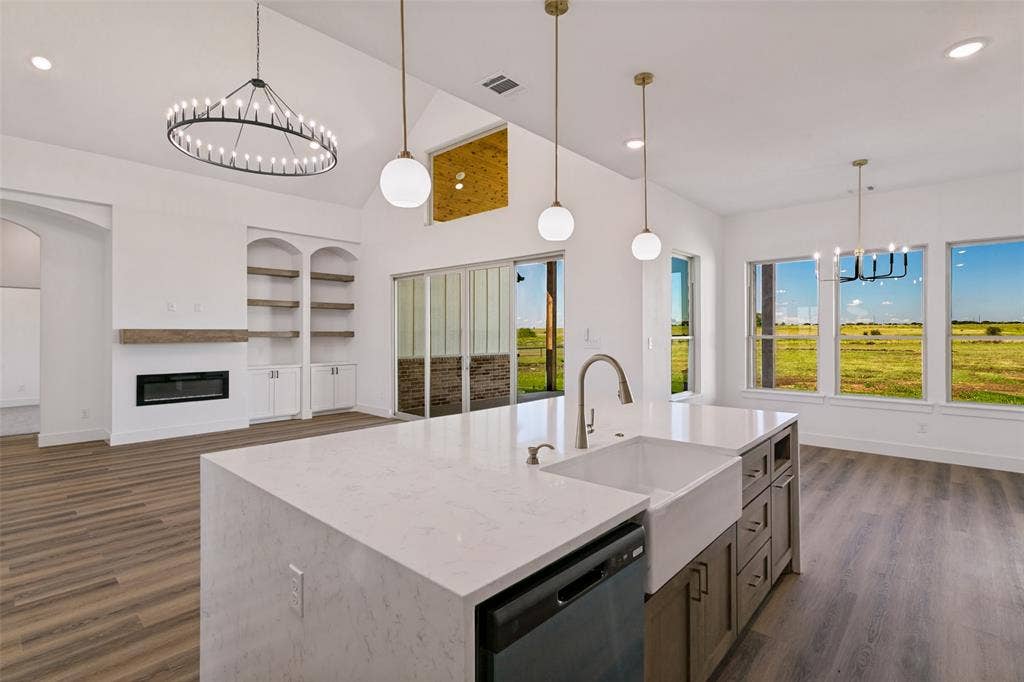 6951 Eagle Creek Drive, Godley, TX 76044 6951 Eagle Creek Drive, Godley, TX 76044