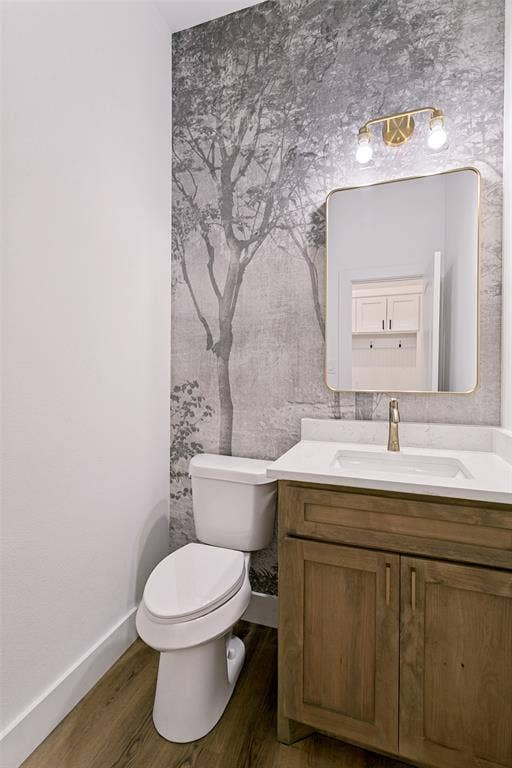 6951 Eagle Creek Drive, Godley, TX 76044 Half Bathroom