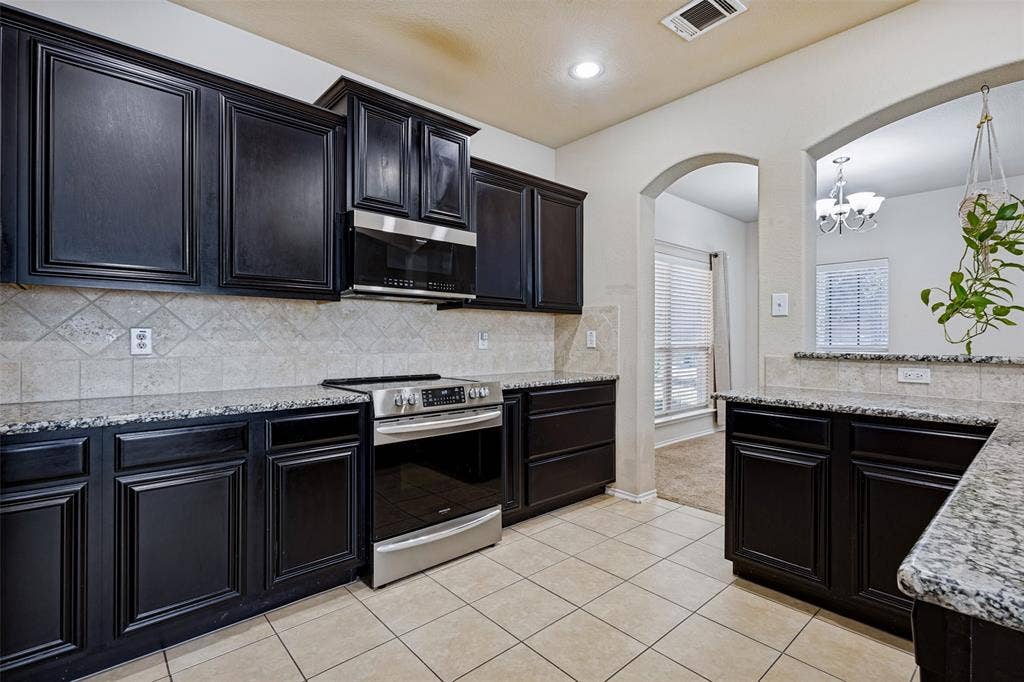 2201 Canyon Point, McKinney, TX 75071 2201 Canyon Point, McKinney, TX 75071