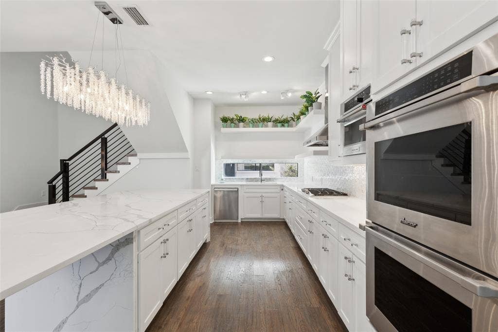 6441 Royalton Drive, Dallas, TX 75230 6441 Royalton Drive, Dallas, TX 75230