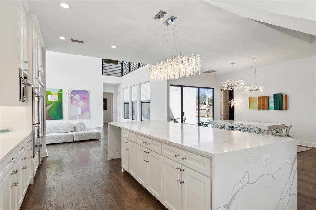 6441 Royalton Drive, Dallas, TX 75230 6441 Royalton Drive, Dallas, TX 75230