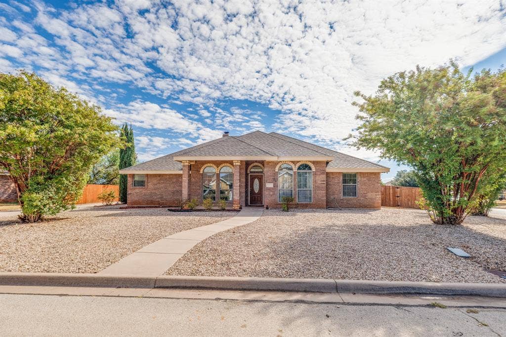 7033 Waterway Lane, Abilene, TX 79606 7033 Waterway Lane, Abilene, TX 79606