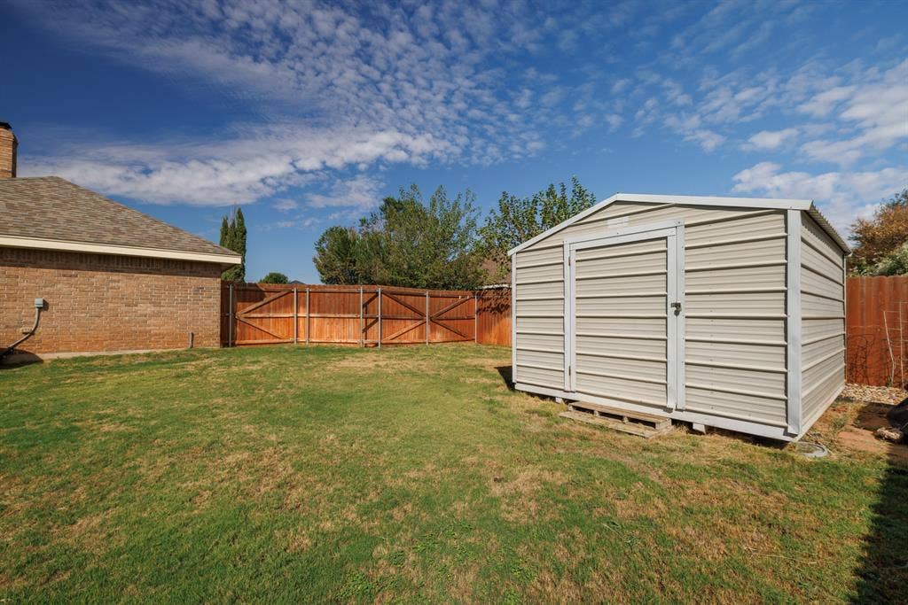 7033 Waterway Lane, Abilene, TX 79606 7033 Waterway Lane, Abilene, TX 79606