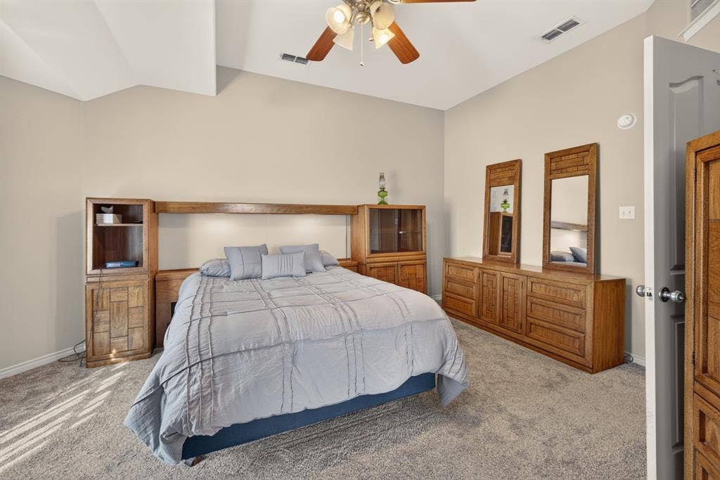 7033 Waterway Lane, Abilene, TX 79606 7033 Waterway Lane, Abilene, TX 79606