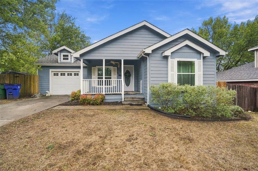 Property photo for 301 Pasley Street, Waxahachie, TX