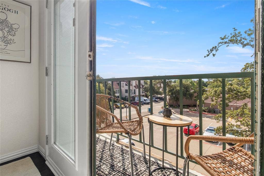2310 Balsam Drive, #B301, Arlington, TX 76006 2310 Balsam Drive, #B301, Arlington, TX 76006