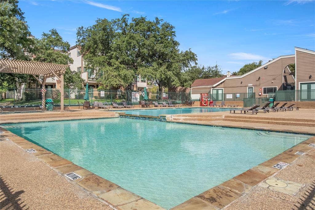2310 Balsam Drive, #B301, Arlington, TX 76006 2310 Balsam Drive, #B301, Arlington, TX 76006