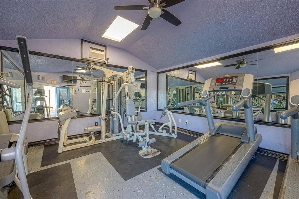 2310 Balsam Drive, #B301, Arlington, TX 76006 2310 Balsam Drive, #B301, Arlington, TX 76006