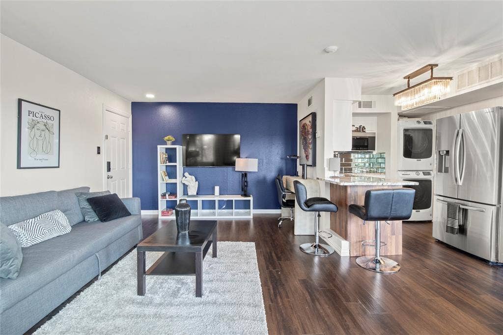 2310 Balsam Drive, #B301, Arlington, TX 76006 2310 Balsam Drive, #B301, Arlington, TX 76006