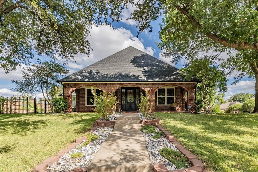 Property photo for 1800 Trail Lake Drive, Euless, TX