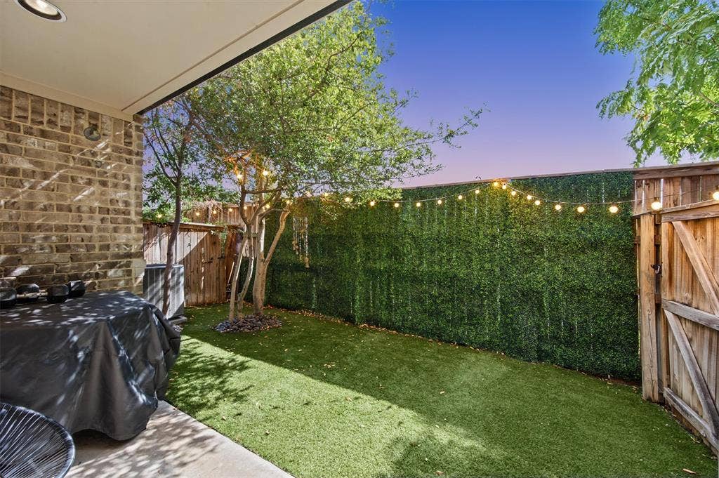 4230 Travis Street, #16, Dallas, TX 75205 4230 Travis Street, #16, Dallas, TX 75205