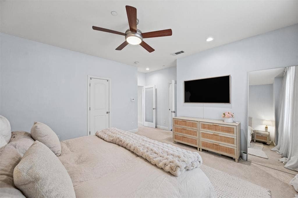 4230 Travis Street, #16, Dallas, TX 75205 4230 Travis Street, #16, Dallas, TX 75205