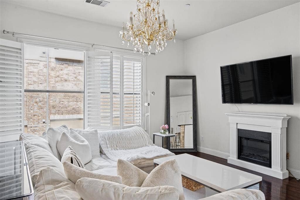 4230 Travis Street, #16, Dallas, TX 75205 4230 Travis Street, #16, Dallas, TX 75205