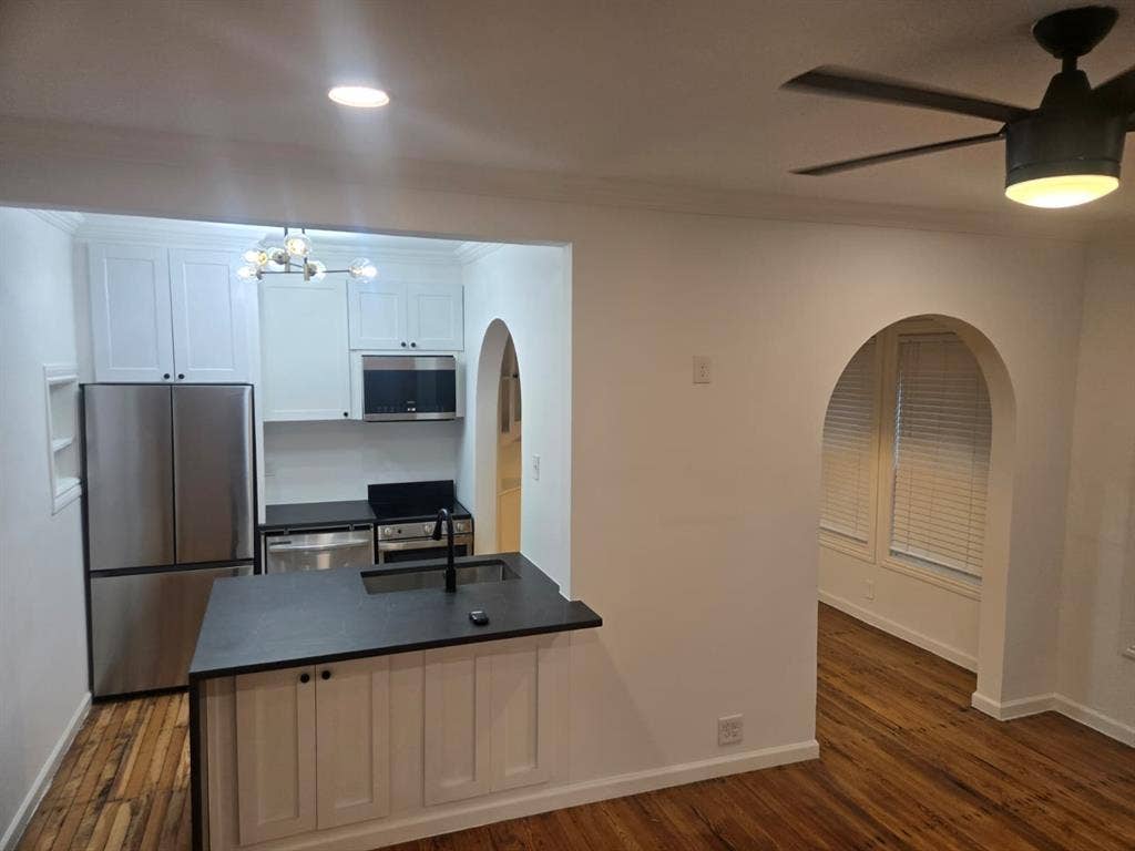 4226 Prescott Avenue, Dallas, TX 75219 4226 Prescott Avenue, Dallas, TX 75219