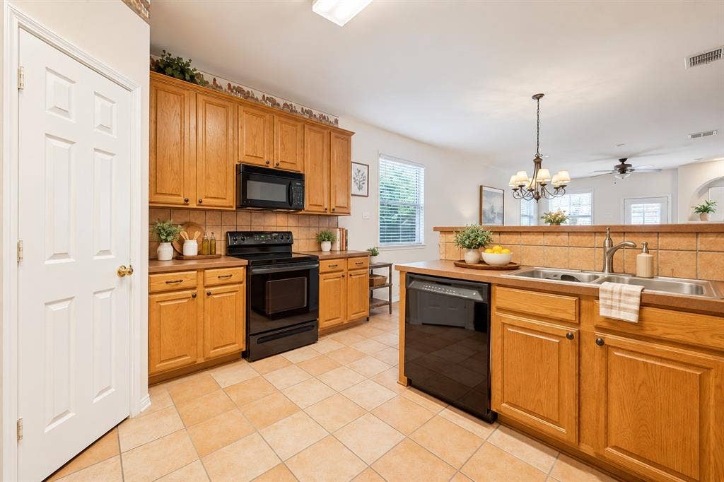 3113 Paradise Valley Drive, Plano, TX 75025 3113 Paradise Valley Drive, Plano, TX 75025