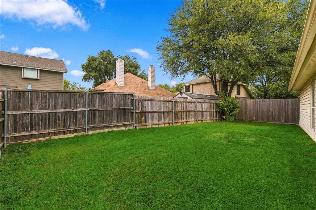 6025 Kimberly Court, Haltom City, TX 76137 6025 Kimberly Court, Haltom City, TX 76137