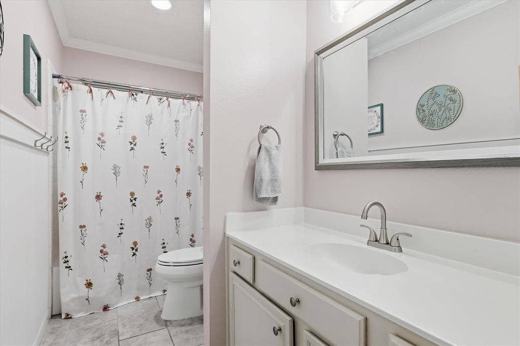 6025 Kimberly Court, Haltom City, TX 76137 6025 Kimberly Court, Haltom City, TX 76137