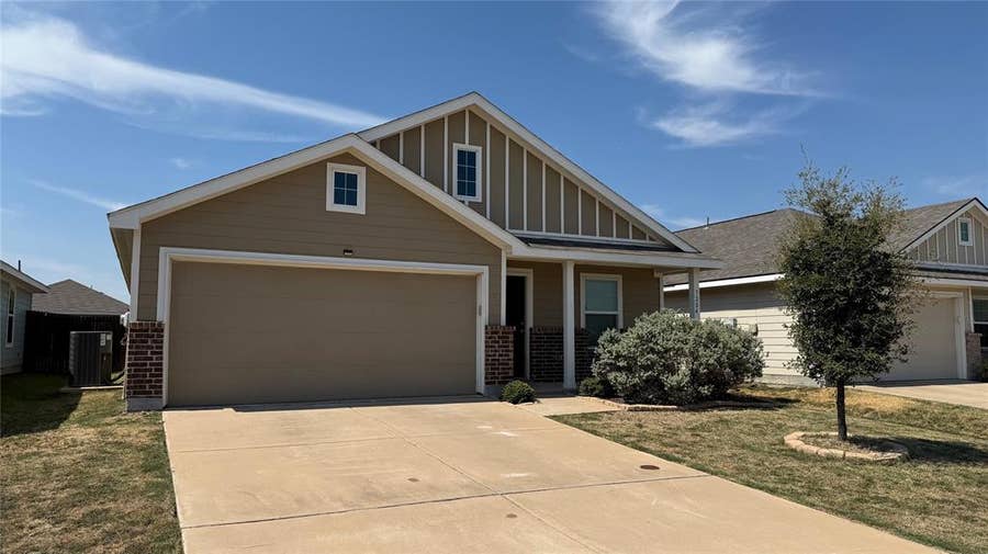 Property photo for 5204 Longshadow Drive, Princeton, TX