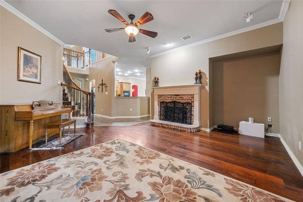 9304 Warm Springs Circle, Plano, TX 75024 9304 Warm Springs Circle, Plano, TX 75024