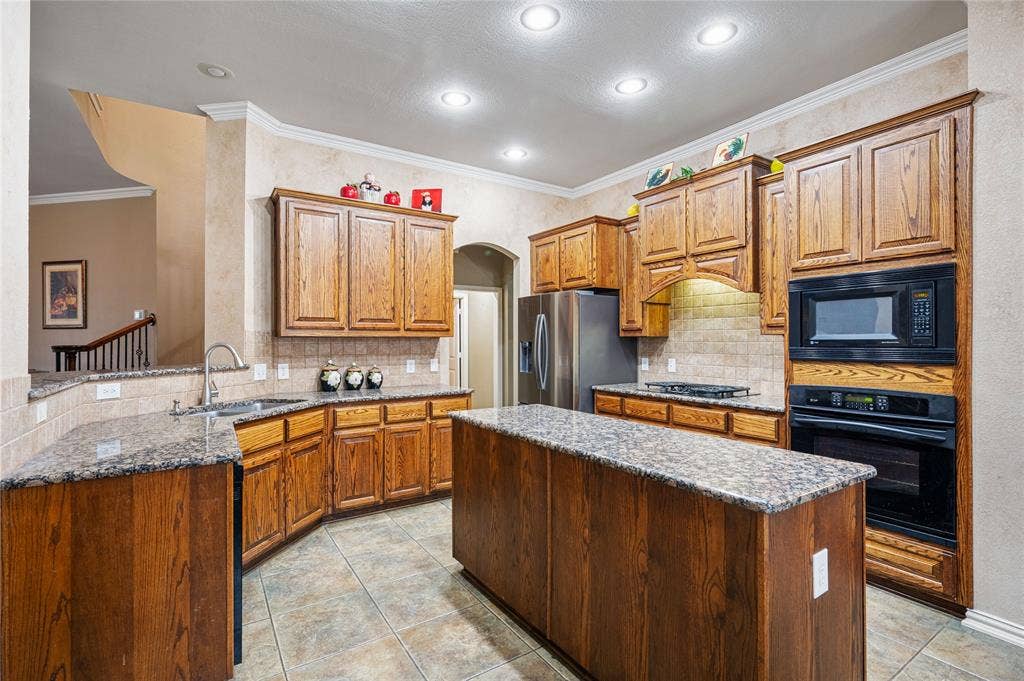 9304 Warm Springs Circle, Plano, TX 75024 9304 Warm Springs Circle, Plano, TX 75024