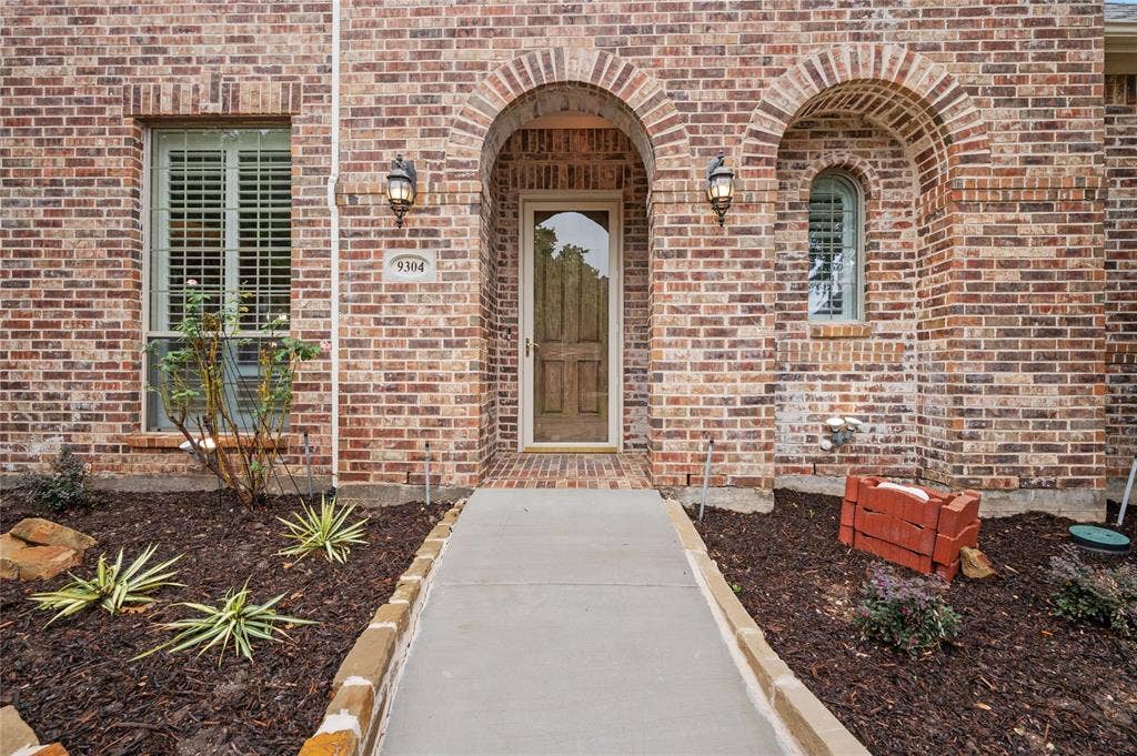 9304 Warm Springs Circle, Plano, TX 75024 9304 Warm Springs Circle, Plano, TX 75024